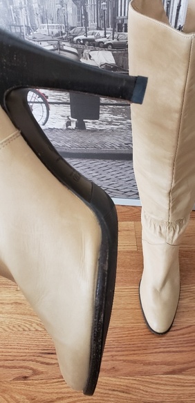 Boots - Picture 3 of 3